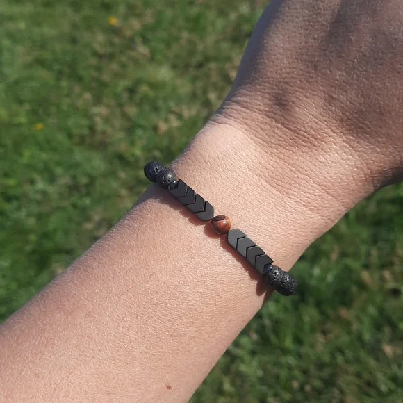 Red tiger eye arrow 6mm Bracelet - Picture 4 of 5